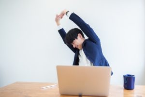 デスクワークの肩こり改善ストレッチ 弥富市 整体